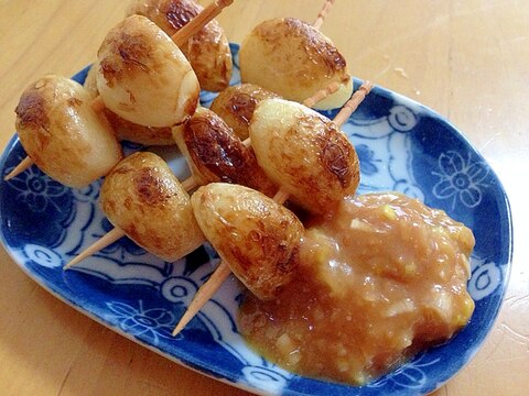 ネギ味噌で食べる揚げニンニク